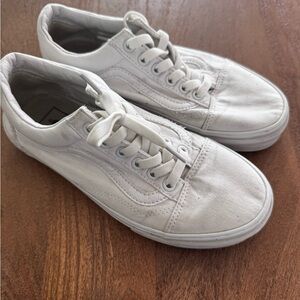 Classic White low top Vans